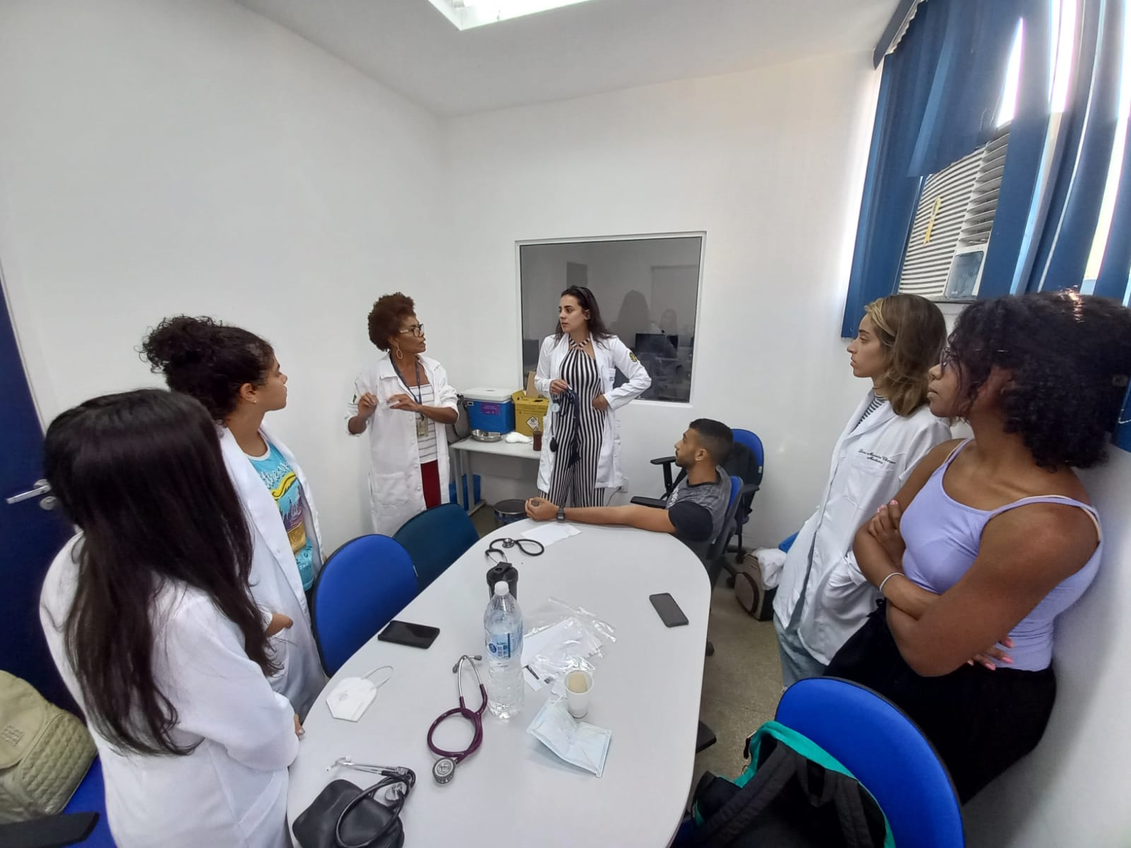 Treinamento da técnica de procedimentos para os alunos da UFRJ