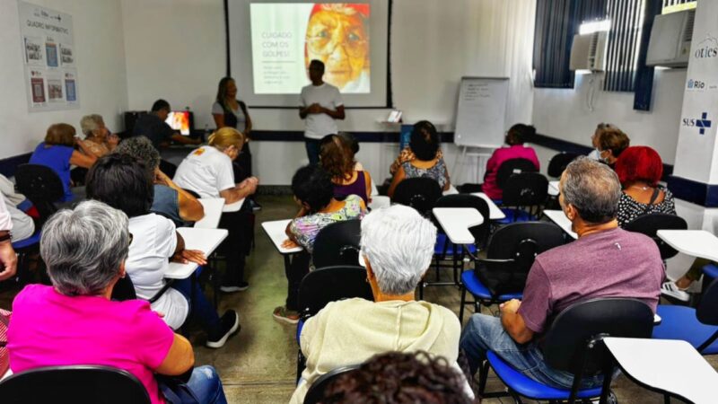 Orientação contra golpes aos aposentados